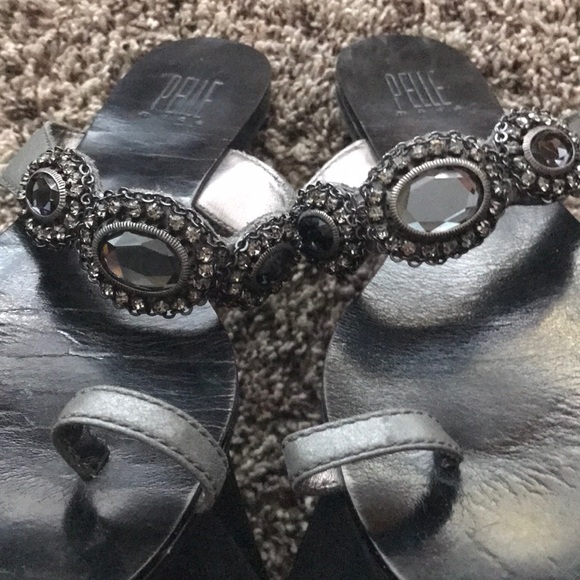 Pelle Mode. Black jeweled leather sandal size 8 - Picture 4 of 6